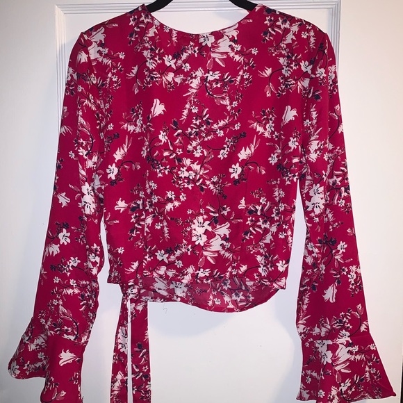 One Clothing Los Angeles  B L O U S E - Picture 2 of 8